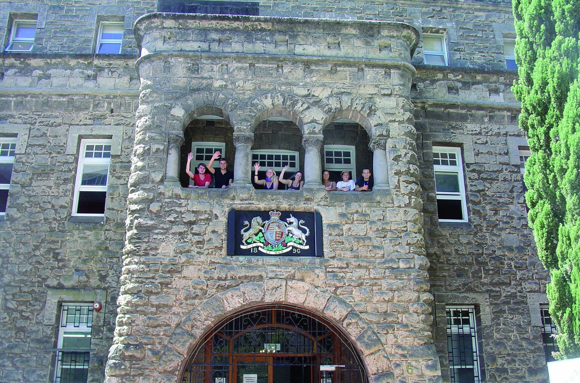 The Old Swan Barracks Hostel Пърт Екстериор снимка